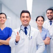 Was verdient ein Chefarzt Unterschiede nach Fachrichtung und Klinik