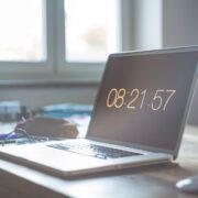 wie viele arbeitsstunden hat ein jahr